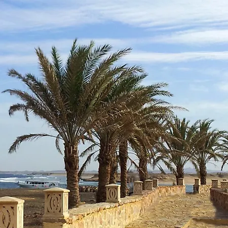 Rohanou Beach Resort